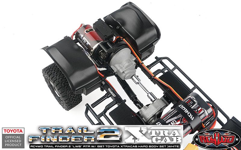 RC4WD 1/10 Trail Finder 2 LWB 87 Toyota Xtracab 4x4 RTR - White – image 3