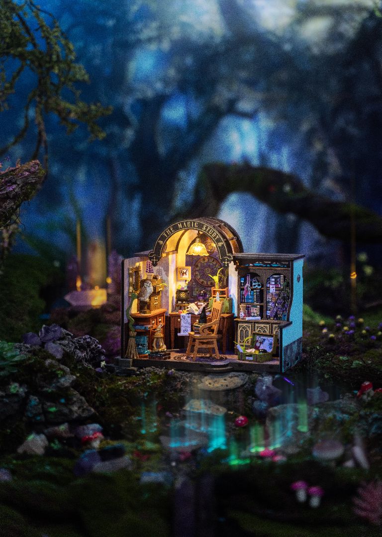 Rolife The Magic Study DIY Miniature House Kit – image 2