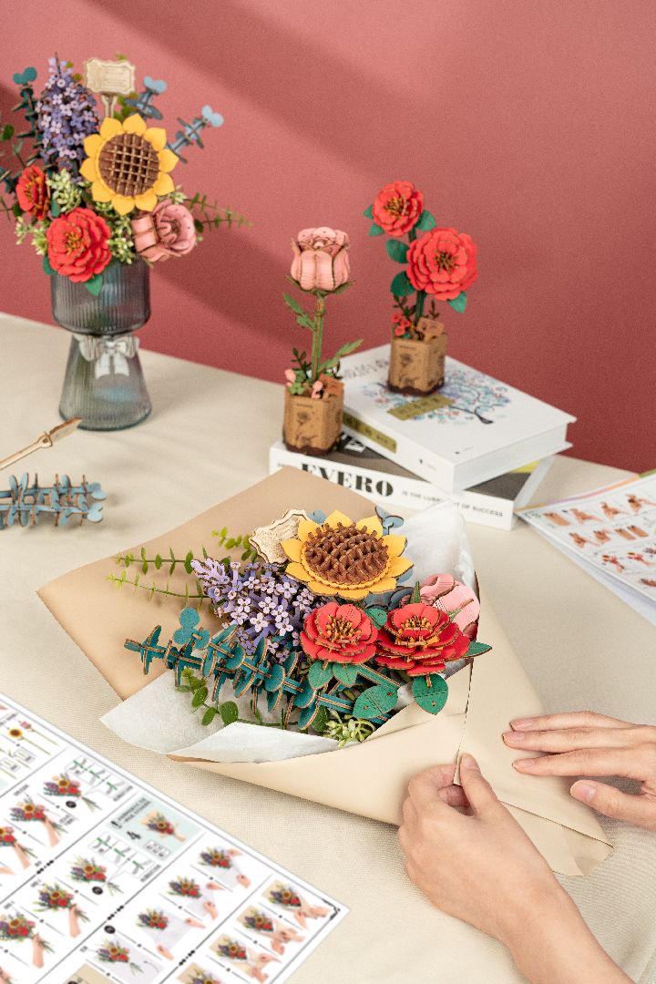 Rowood Wooden Flower Bouquet – image 6