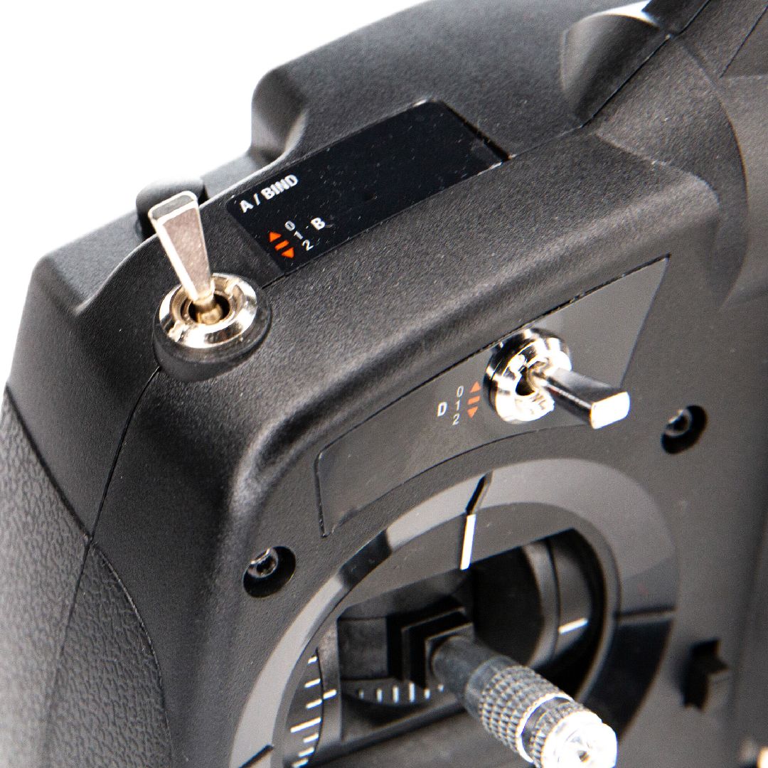 Spektrum DXS Transmitter with AR410 Receiver – image 4