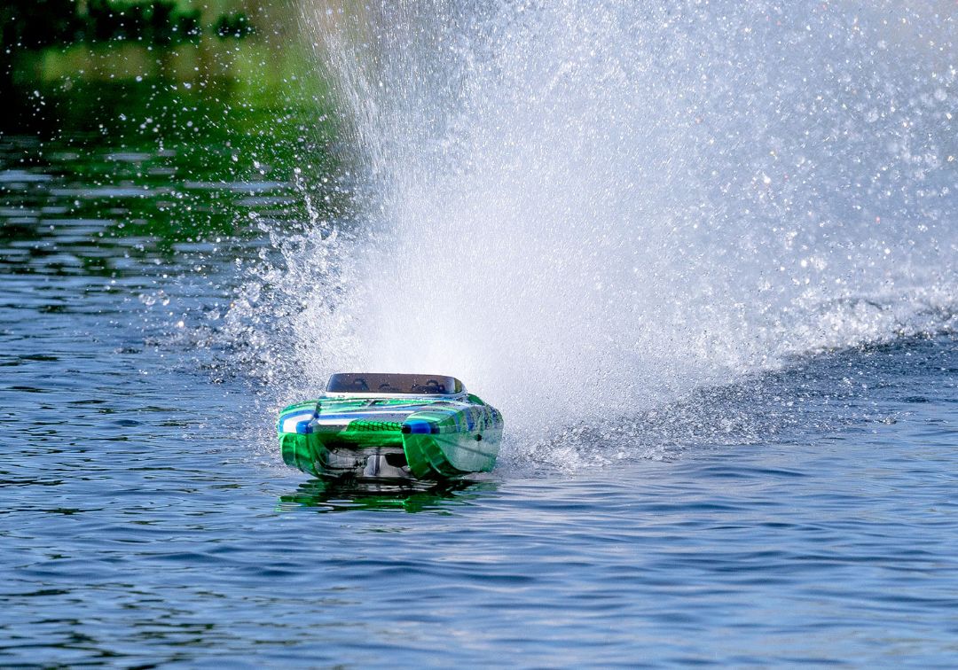 Traxxas DCB M41 Widebody 40" Catamaran Race Boat GreenR – image 8