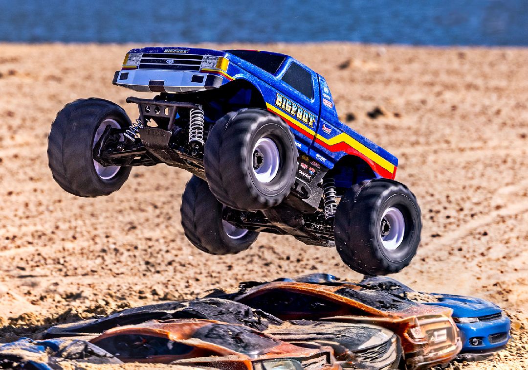 Traxxas 1/10 F-150 BL-2S 4X4 RTR - Bigfoot w/ Charger & Battery – image 17