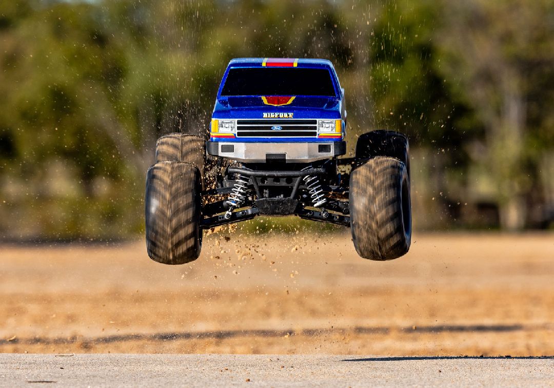 Traxxas 1/10 F-150 BL-2S 4X4 RTR - Bigfoot w/ Charger & Battery – image 25