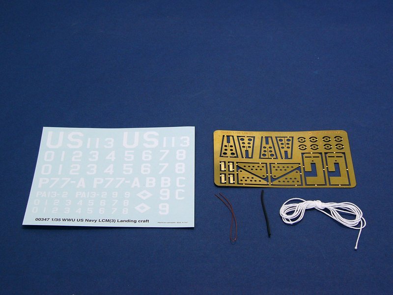 Trumpeter 1/35 WW II US Navy LCM(3) Landing craft – image 4