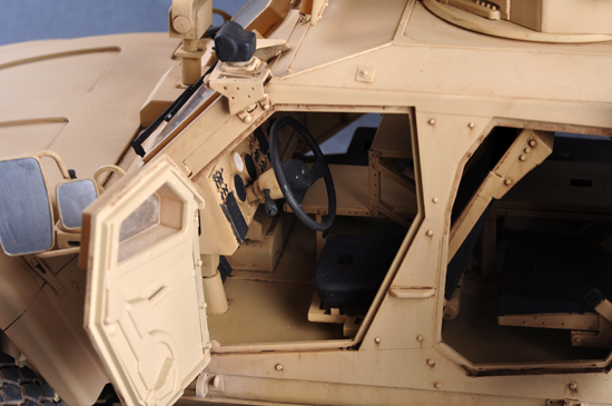 Trumpeter 1/16 US M-ATV MRAP – image 8