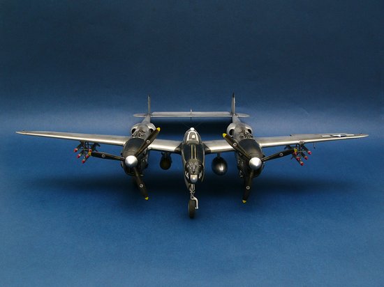 Trumpeter 1/32 Lockheed P-38L-5-LO Lightning – image 4