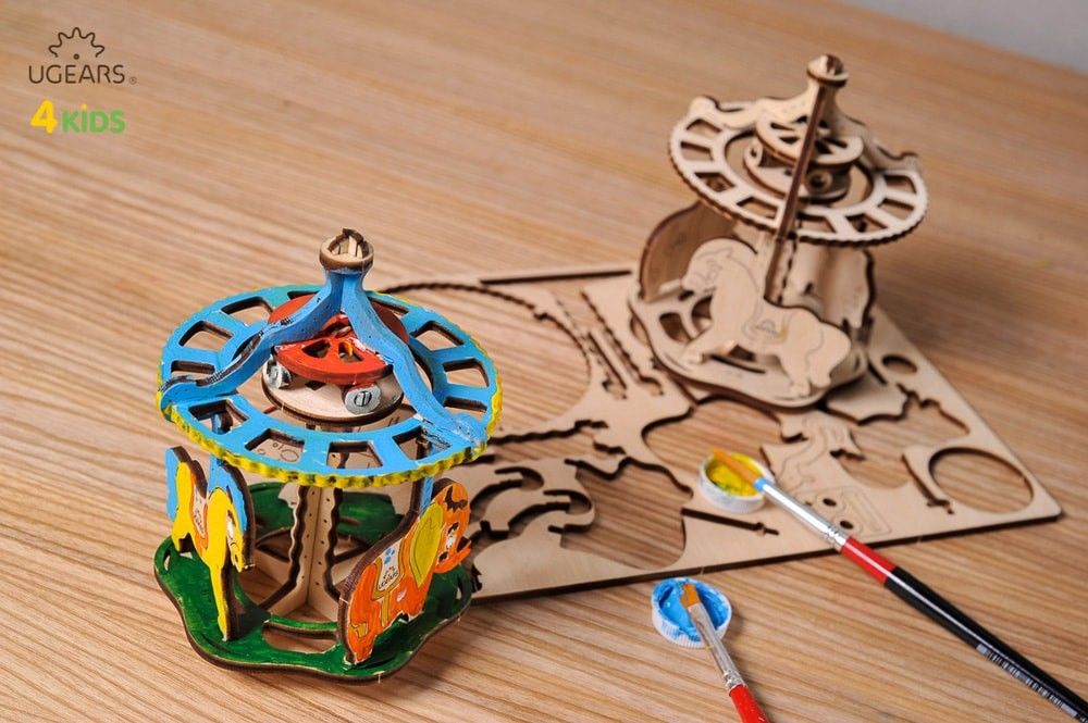 UGears Merry-go-round 3D-puzzle Coloring Model - 23 pieces – image 2