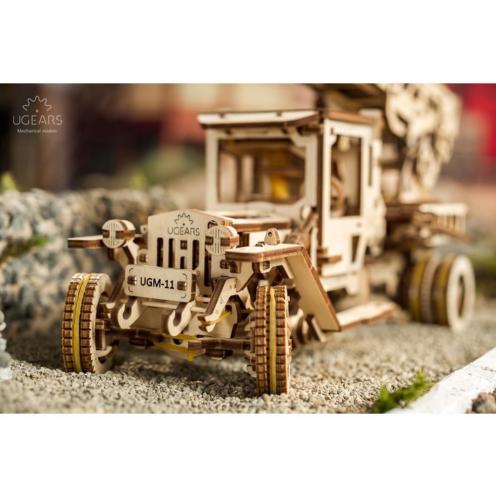 UGears Ladder Fire Truck - 537 pieces (Advanced) – image 4