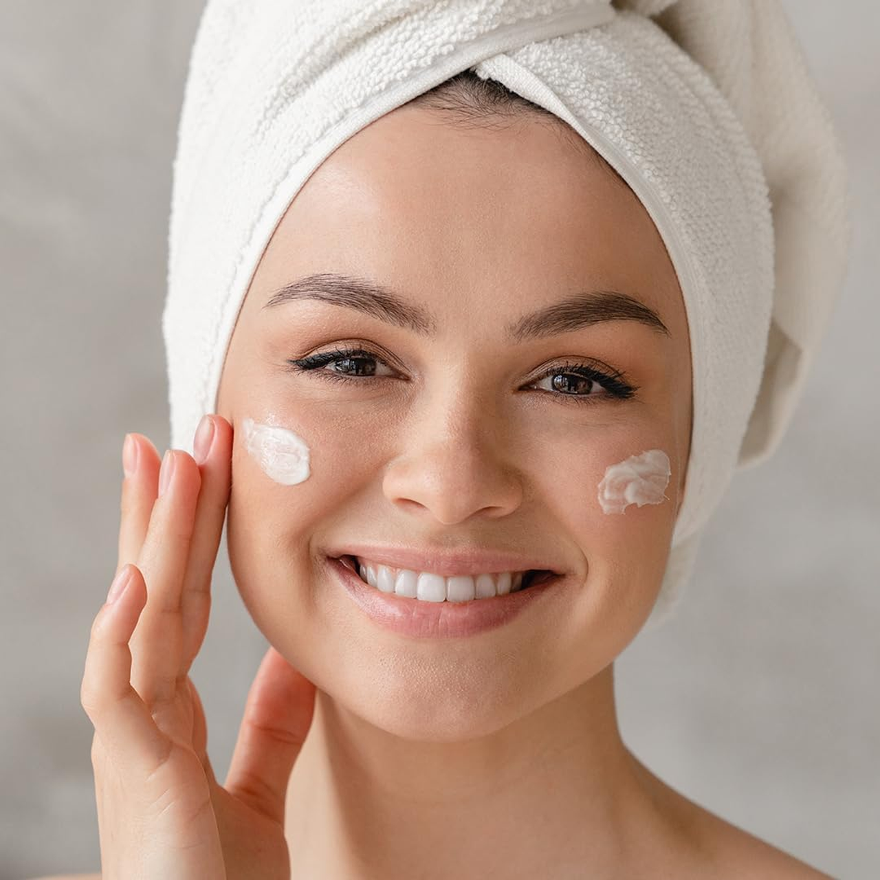 Refresh Botanicals - Fragrance Free Facial Moisturizer - Cornflower & Cucumber | 50 mL – image 2